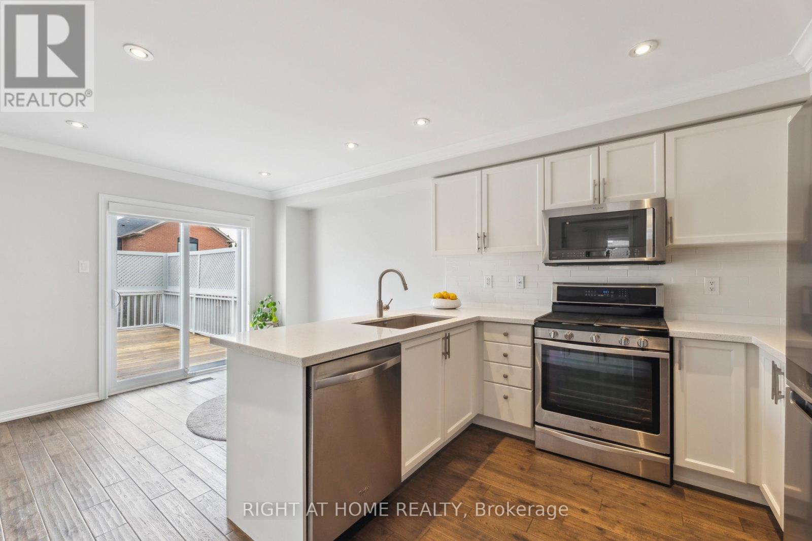 92 Longueuil Place, Whitby (Pringle Creek), Ontario  L1R 3H1 - Photo 15 - E12204678