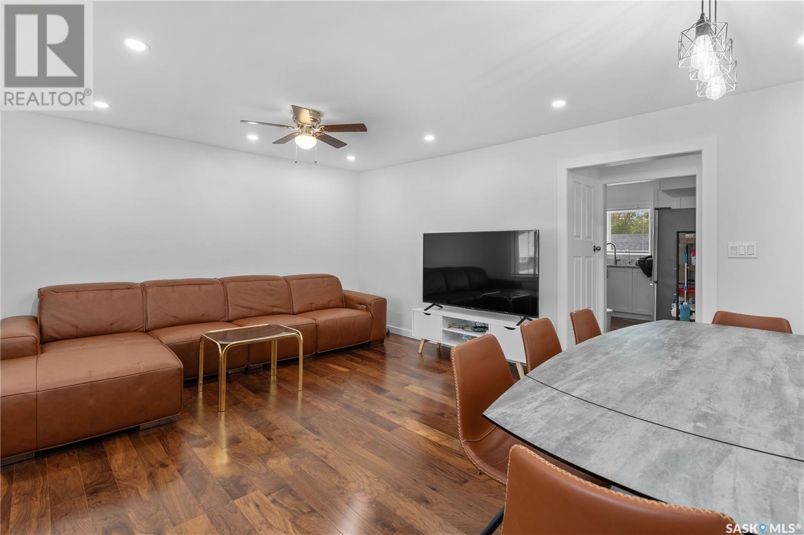 512 18th AVENUE E, regina, Saskatchewan