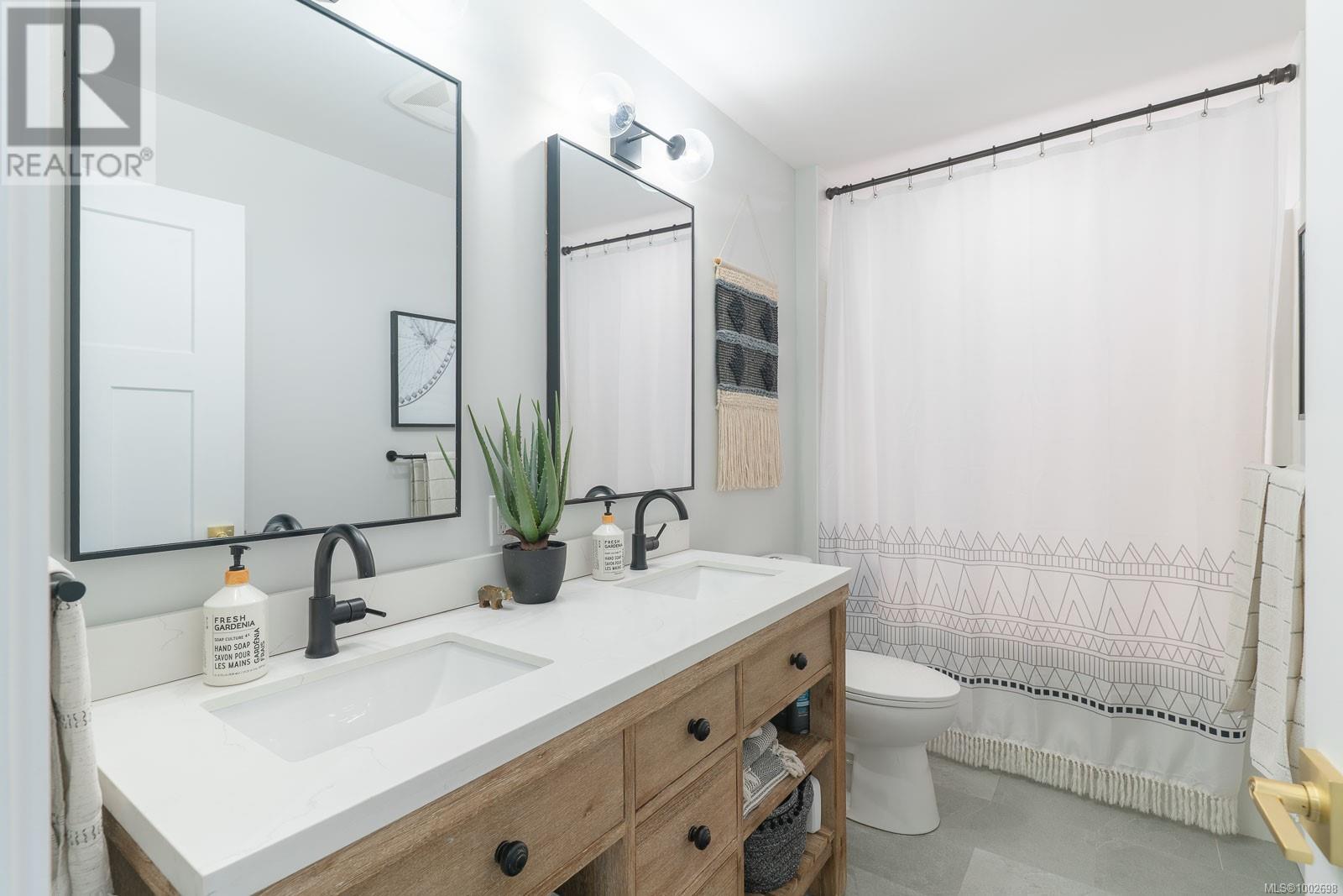 3176 Arbutus Dr, Port Alberni real estate listing 1002698 for sale