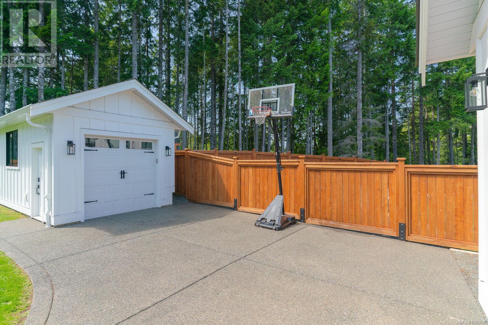 3176 Arbutus Dr, Port Alberni real estate listing 1002698 for sale