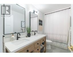 3176 Arbutus Dr, Port Alberni property photo listing 1002698 for sale
