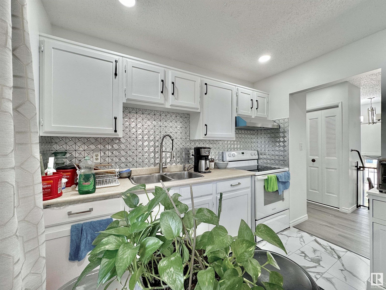 14240 23 St Nw, Edmonton, Alberta  T5Y 1E8 - Photo 8 - E4441130