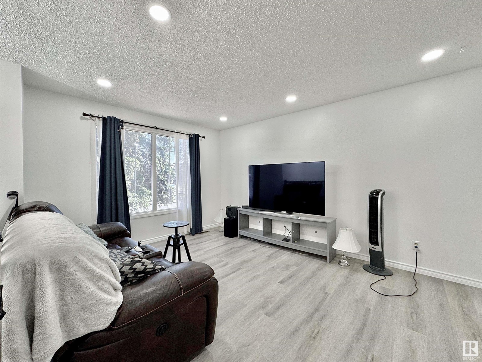 14240 23 St Nw, Edmonton, Alberta  T5Y 1E8 - Photo 13 - E4441130