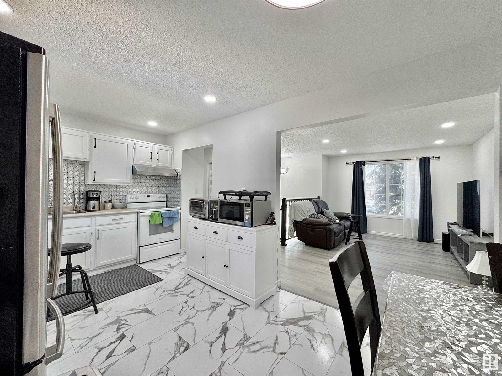 14240 23 St Nw, Edmonton, Alberta  T5Y 1E8 - Photo 7 - E4441130