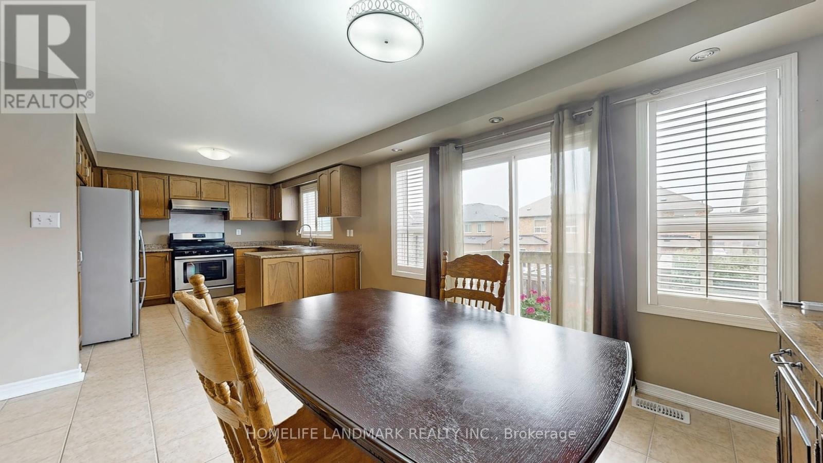 34 Wallwark Street, Aurora, Ontario  L4G 0J2 - Photo 14 - N12198942