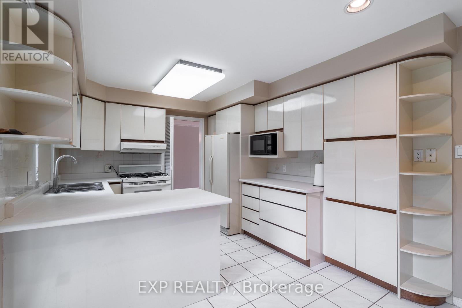 451 Palmer Avenue, Richmond Hill, Ontario  L4C 1R2 - Photo 10 - N12204682