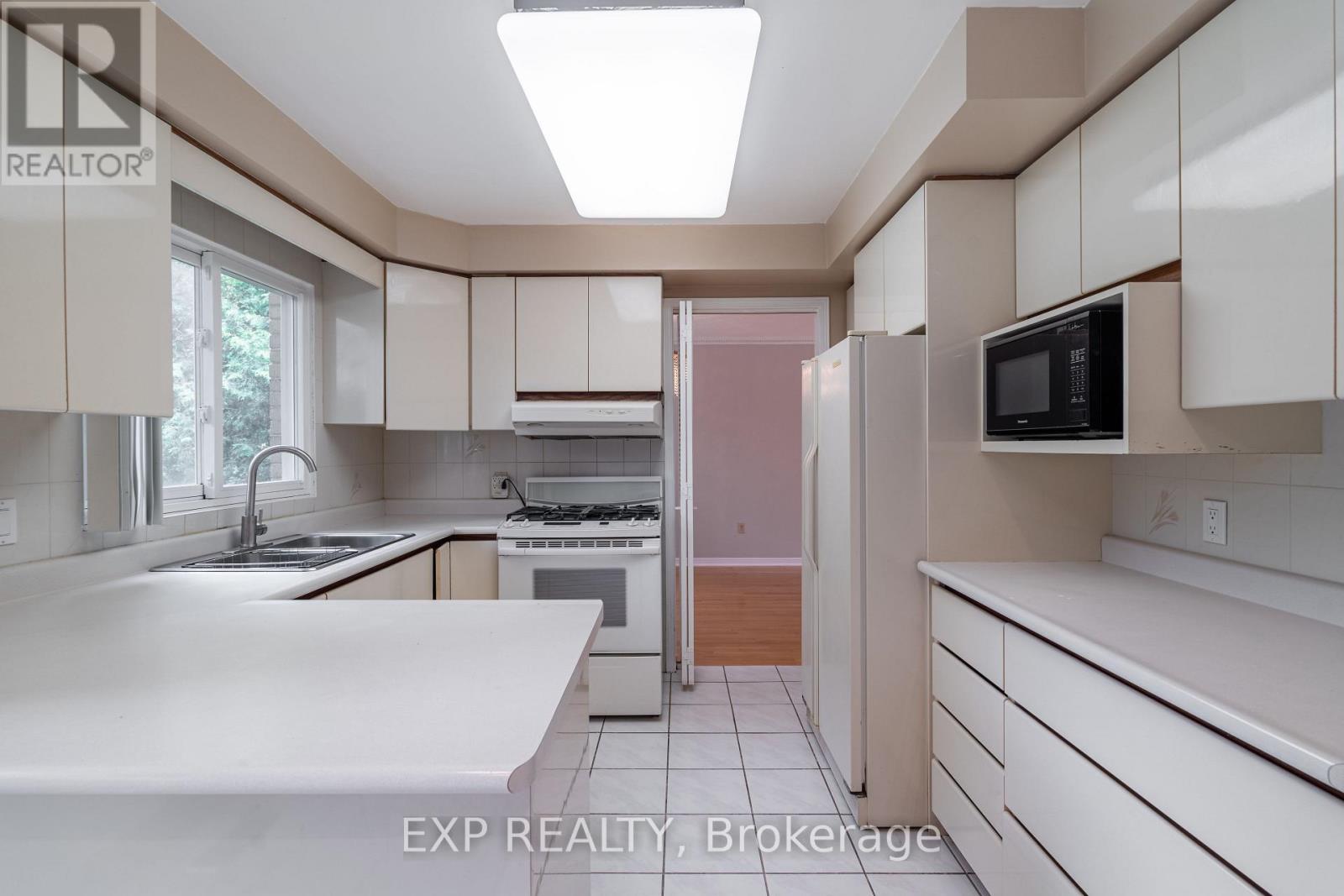 451 Palmer Avenue, Richmond Hill, Ontario  L4C 1R2 - Photo 11 - N12204682