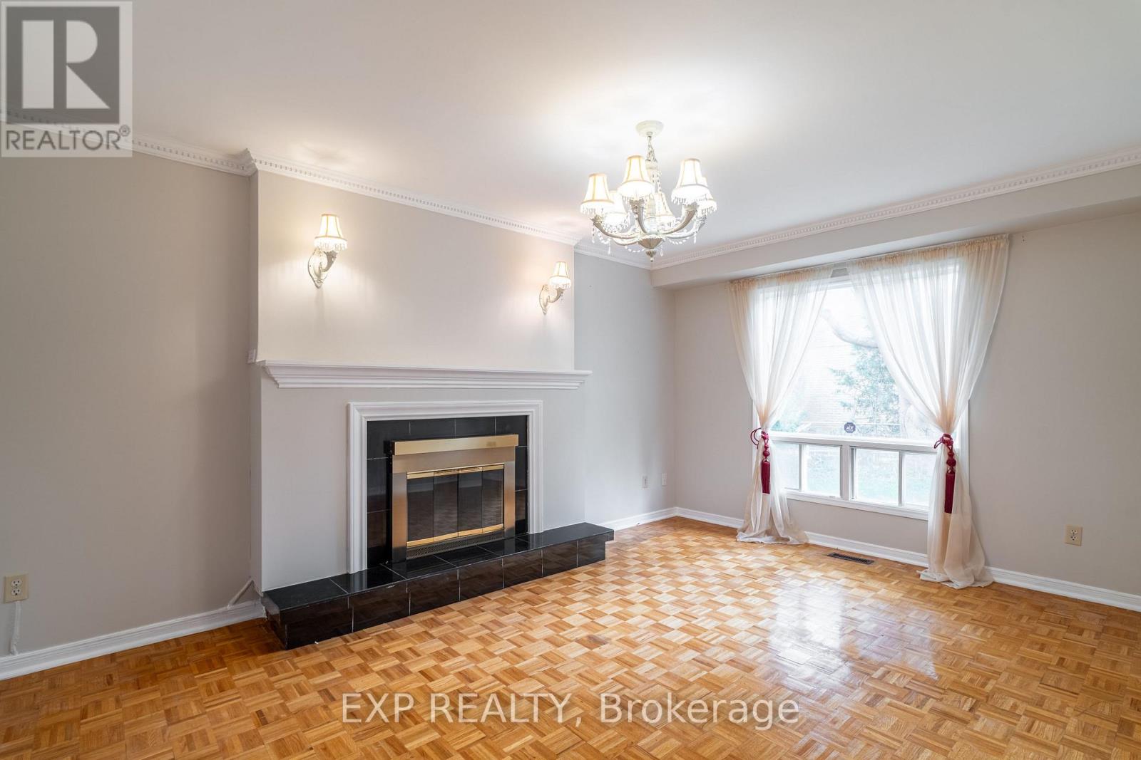 451 Palmer Avenue, Richmond Hill, Ontario  L4C 1R2 - Photo 7 - N12204682