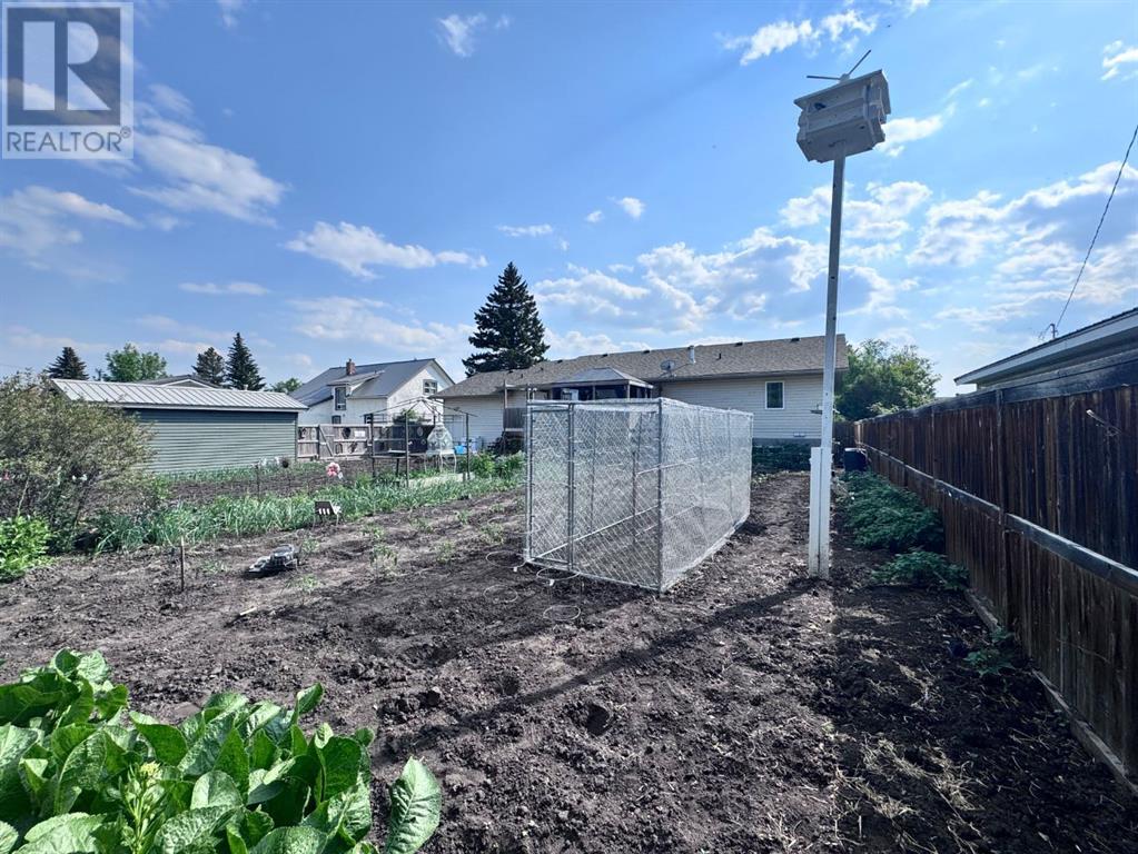 4715 Lake Street, Alix, Alberta  T0C 0B0 - Photo 38 - A2228819