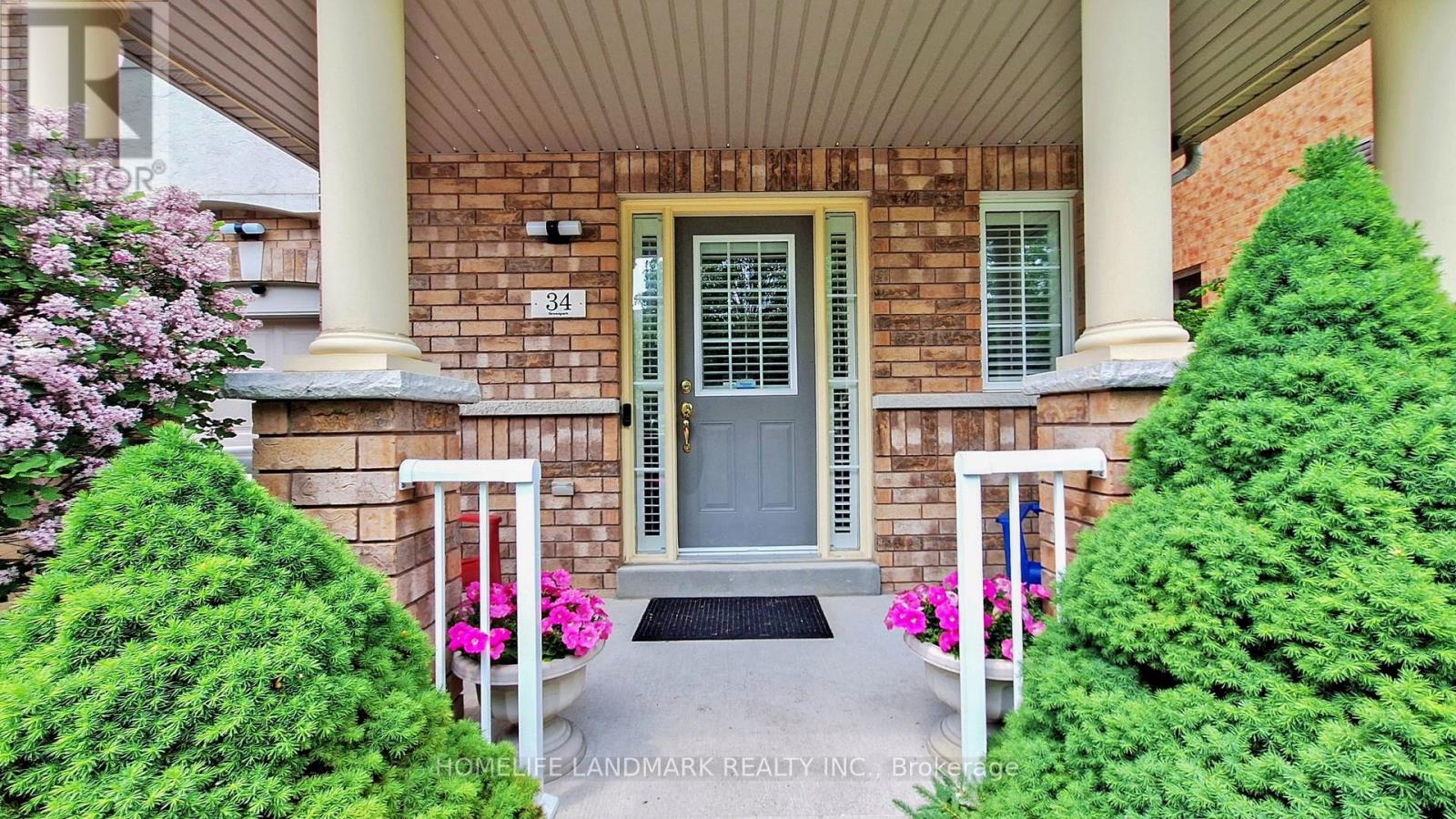 34 Wallwark Street, Aurora, Ontario  L4G 0J2 - Photo 3 - N12198942
