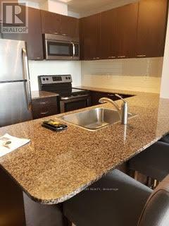 385 Prince Of Wales Drive, Mississauga, Ontario  L5B 0C6 - Photo 3 - W12204700