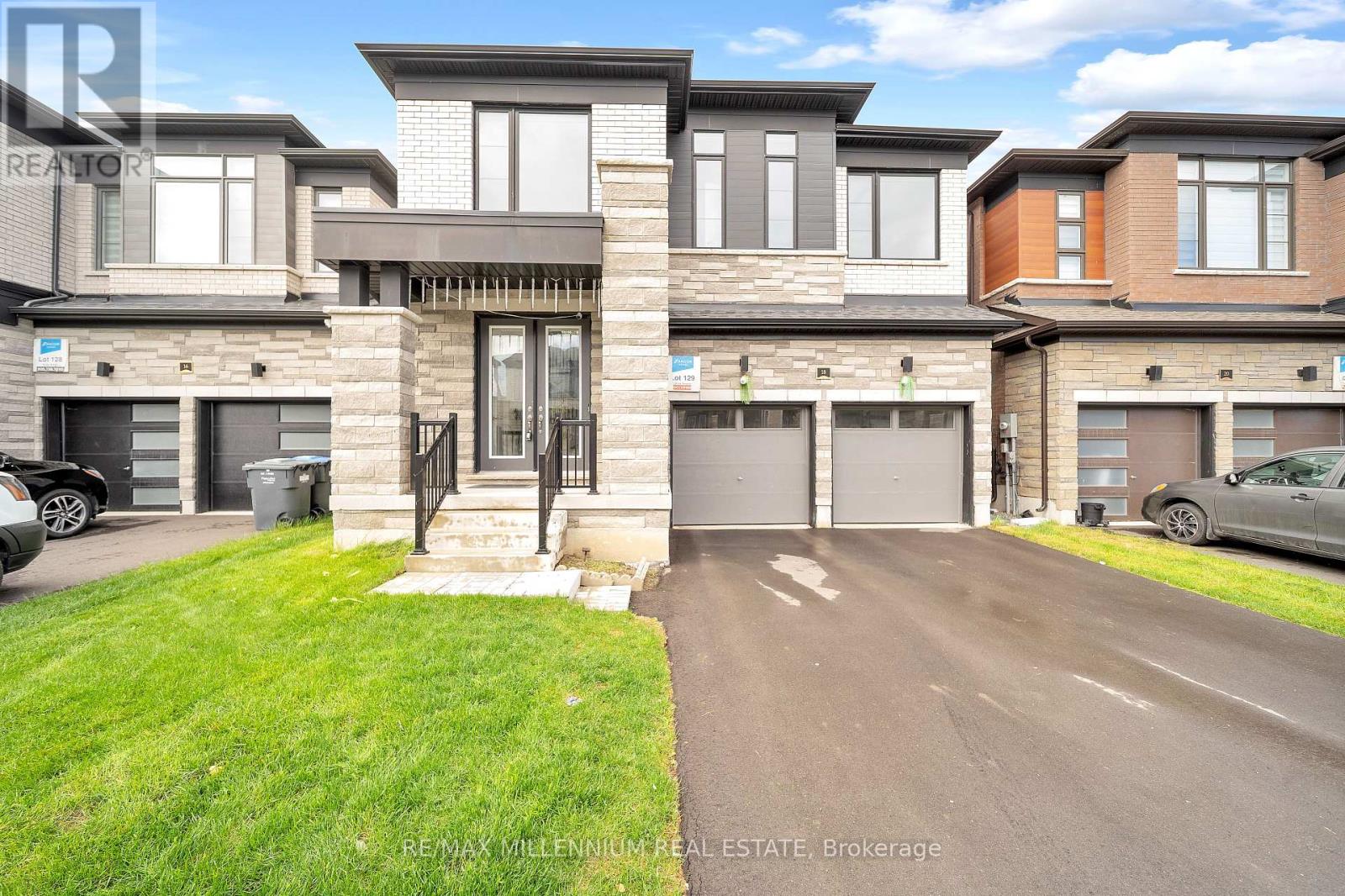 18 Ida Terrace, Caledon, Ontario  L7C 4M2 - Photo 2 - W12204712
