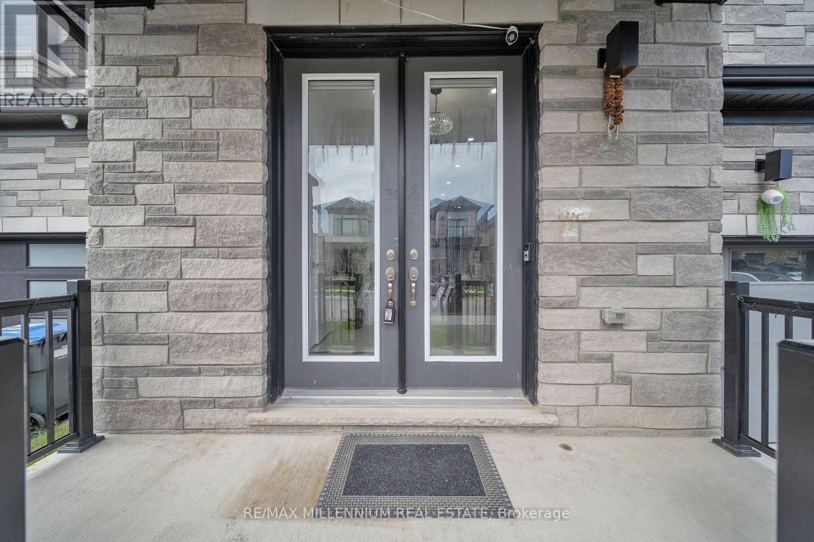 18 Ida Terrace, Caledon, Ontario  L7C 4M2 - Photo 5 - W12204712