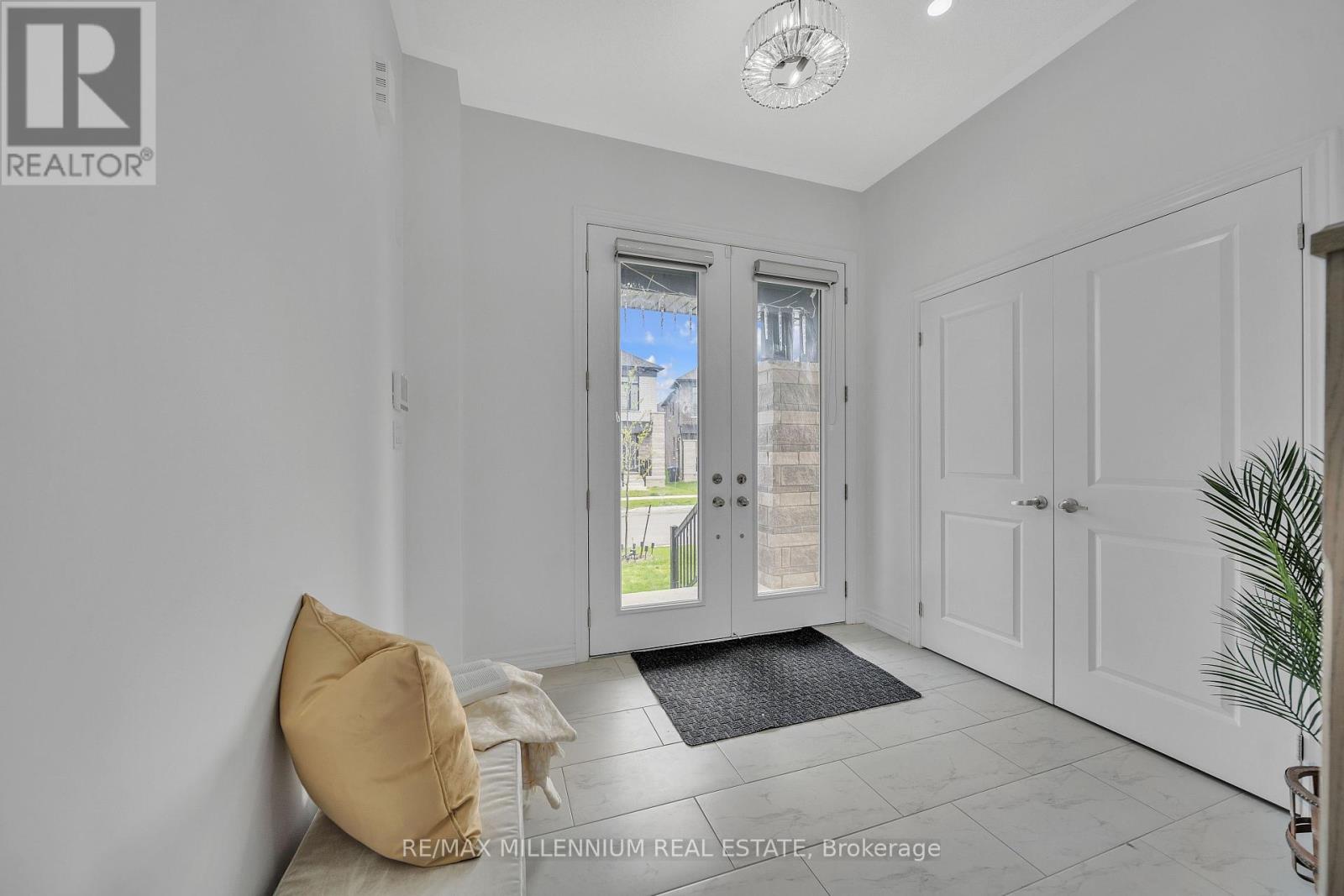 18 Ida Terrace, Caledon, Ontario  L7C 4M2 - Photo 7 - W12204712
