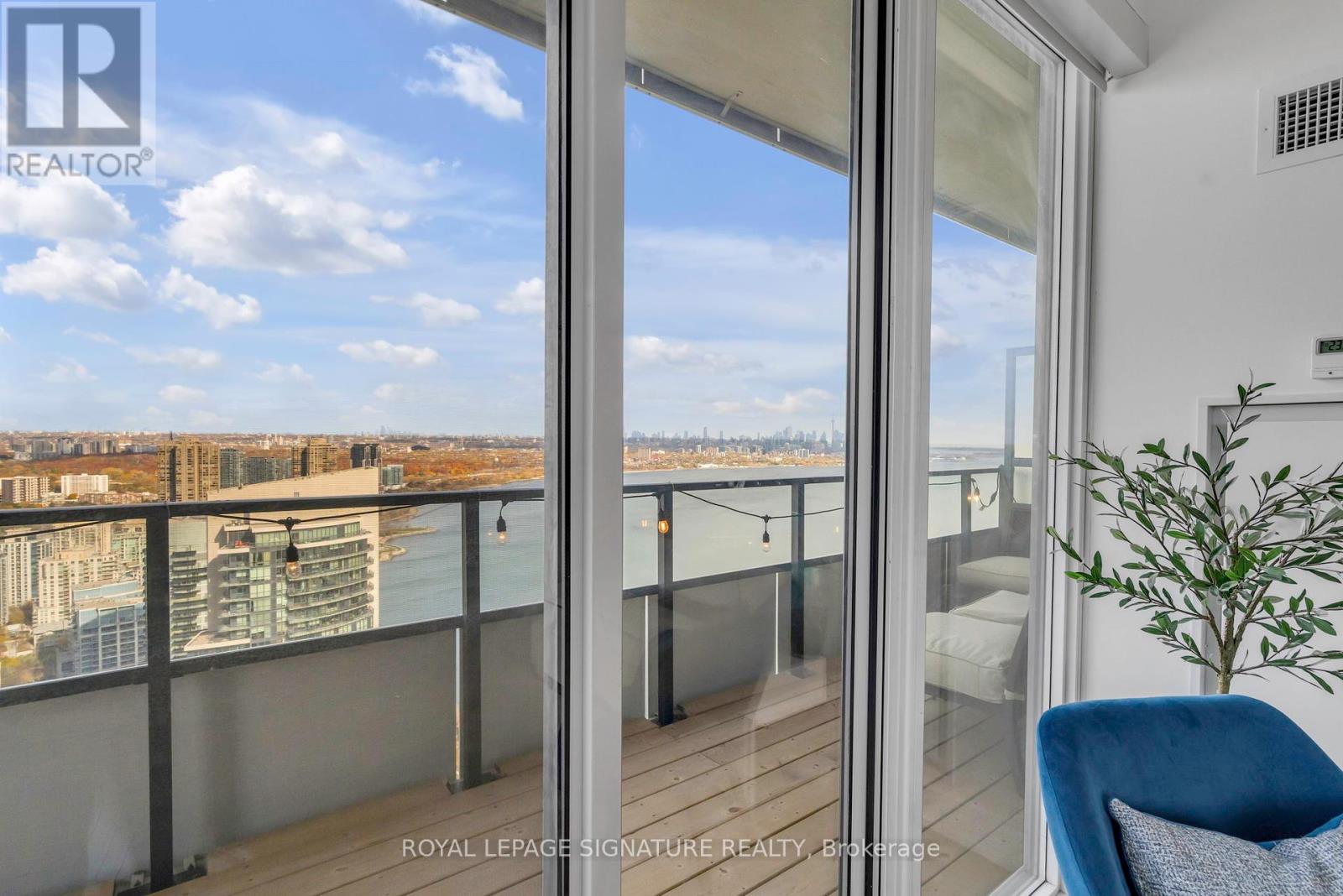 4503 - 20 Shore Breeze Drive, Toronto, Ontario  M8V 0C7 - Photo 13 - W12204714