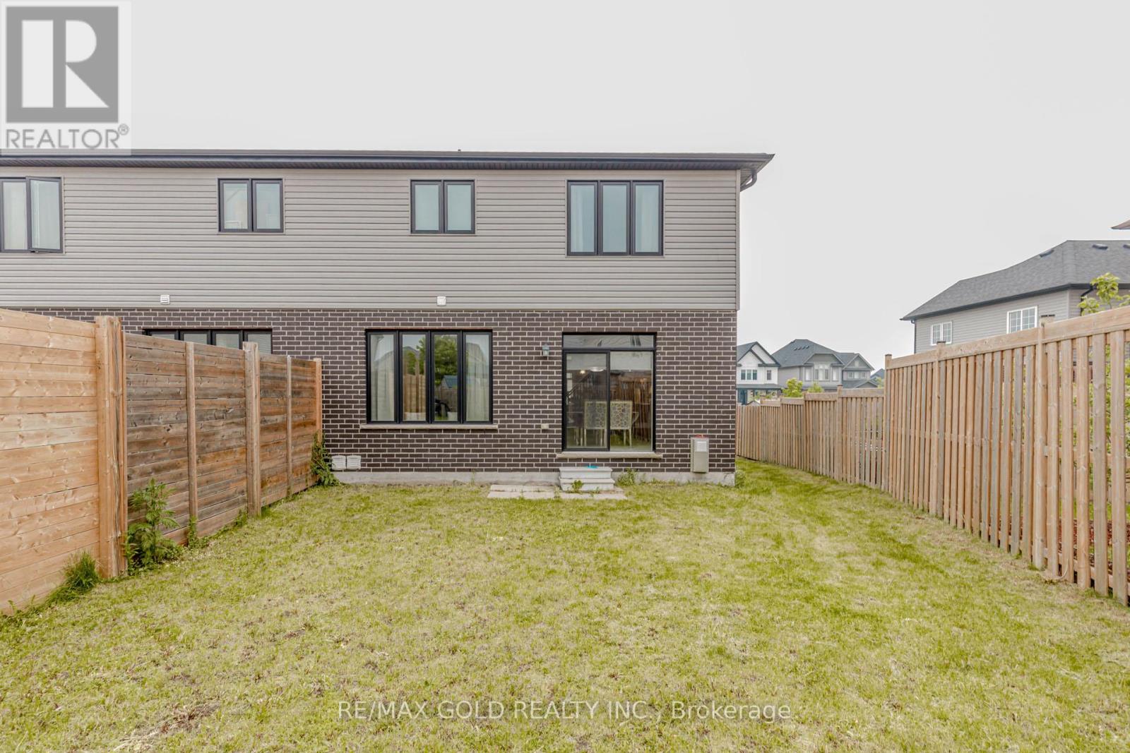604 Blair Creek Drive, Kitchener, Ontario  N2P 0E7 - Photo 49 - X12204693