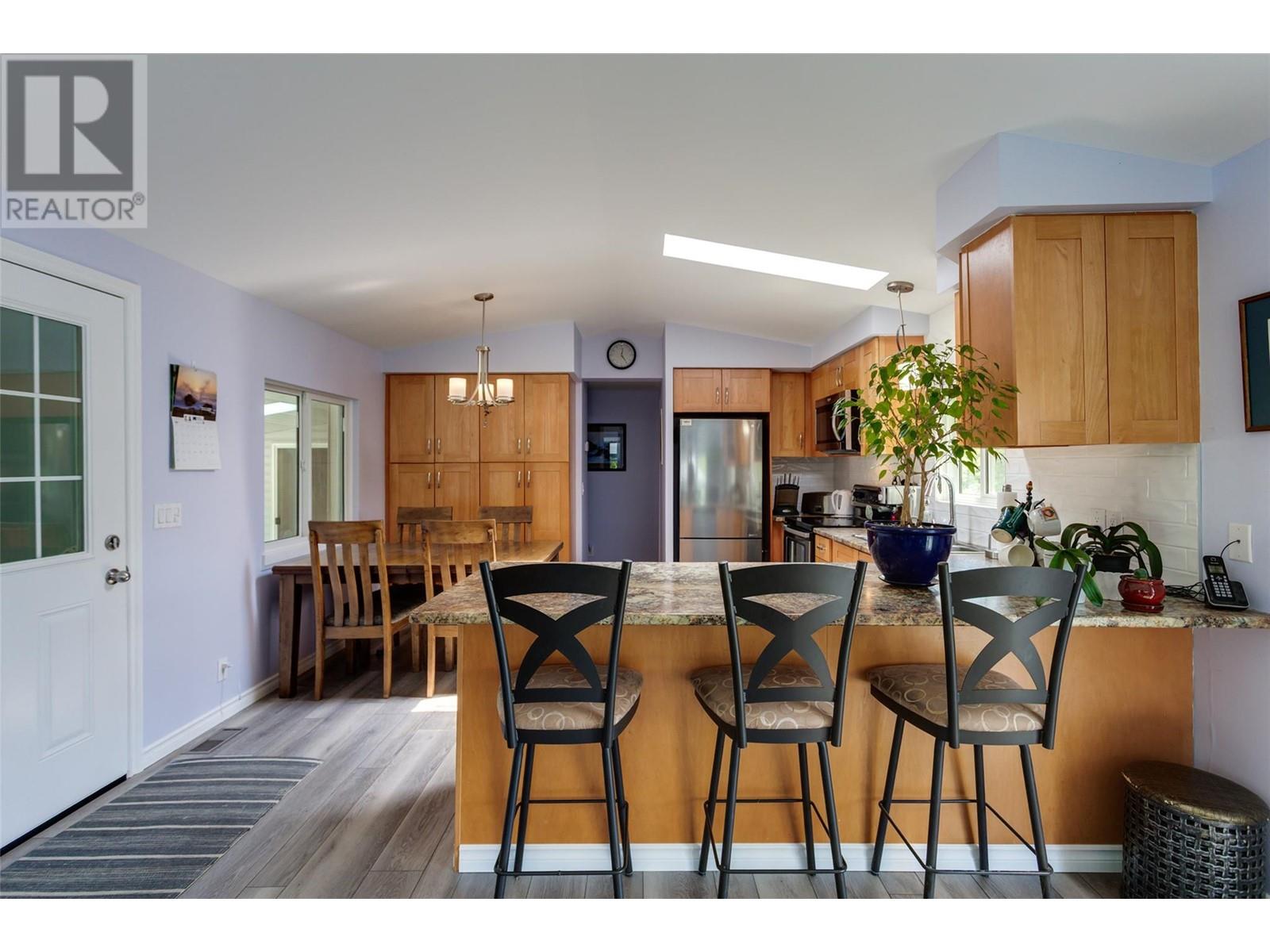 1881 Cardinal Creek Road, Kelowna, British Columbia  V1P 1J3 - Photo 18 - 10350454