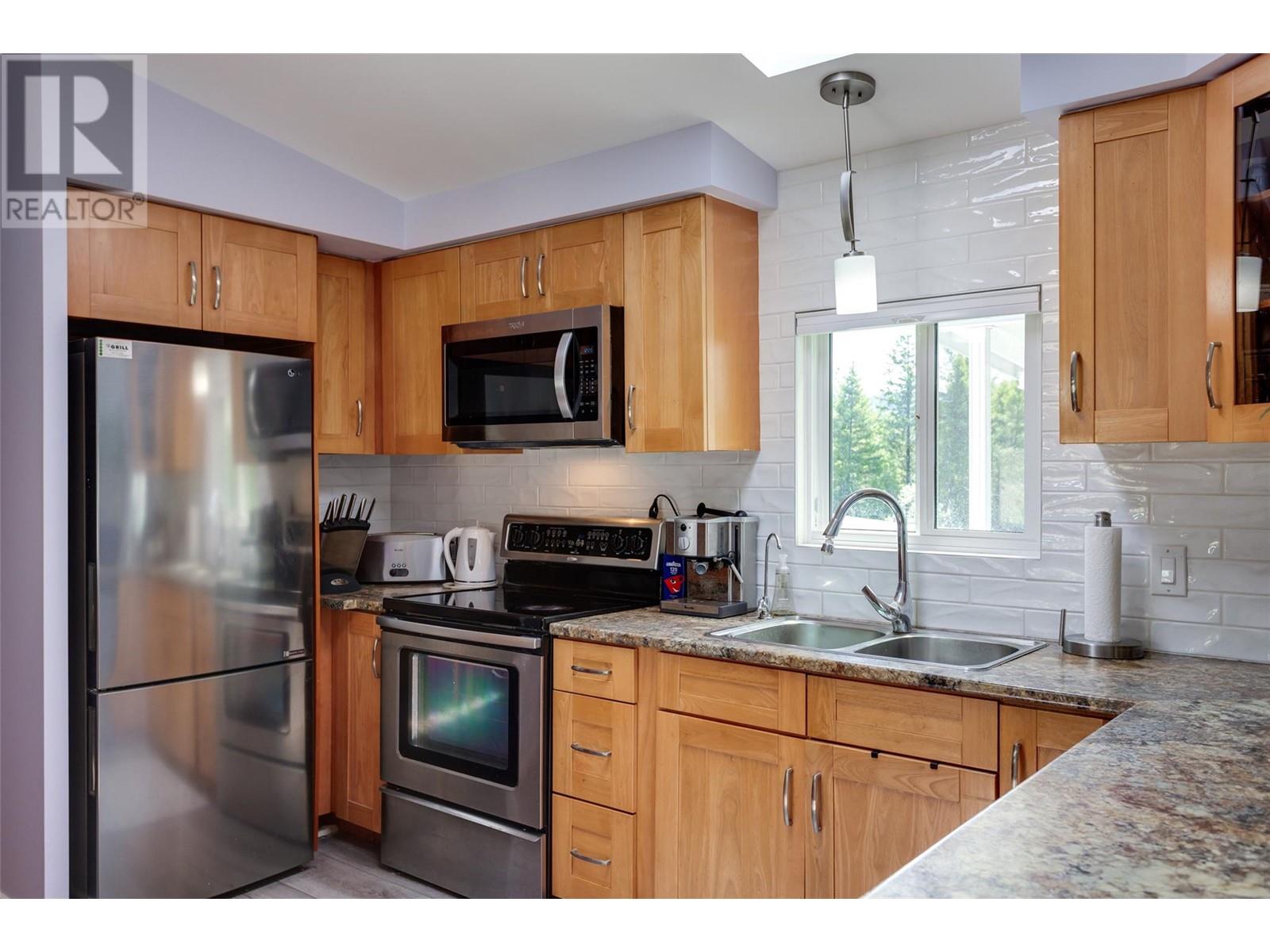 1881 Cardinal Creek Road, Kelowna, British Columbia  V1P 1J3 - Photo 14 - 10350454