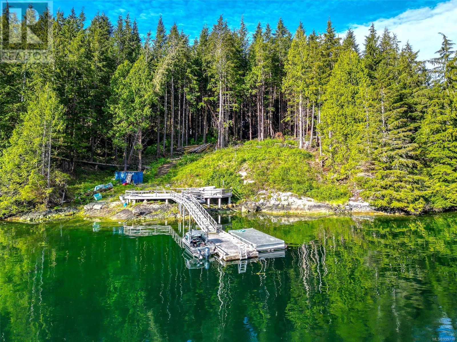 Lot E Cheeyah Island, Bamfield, British Columbia  V0R 2B0 - Photo 1 - 999718