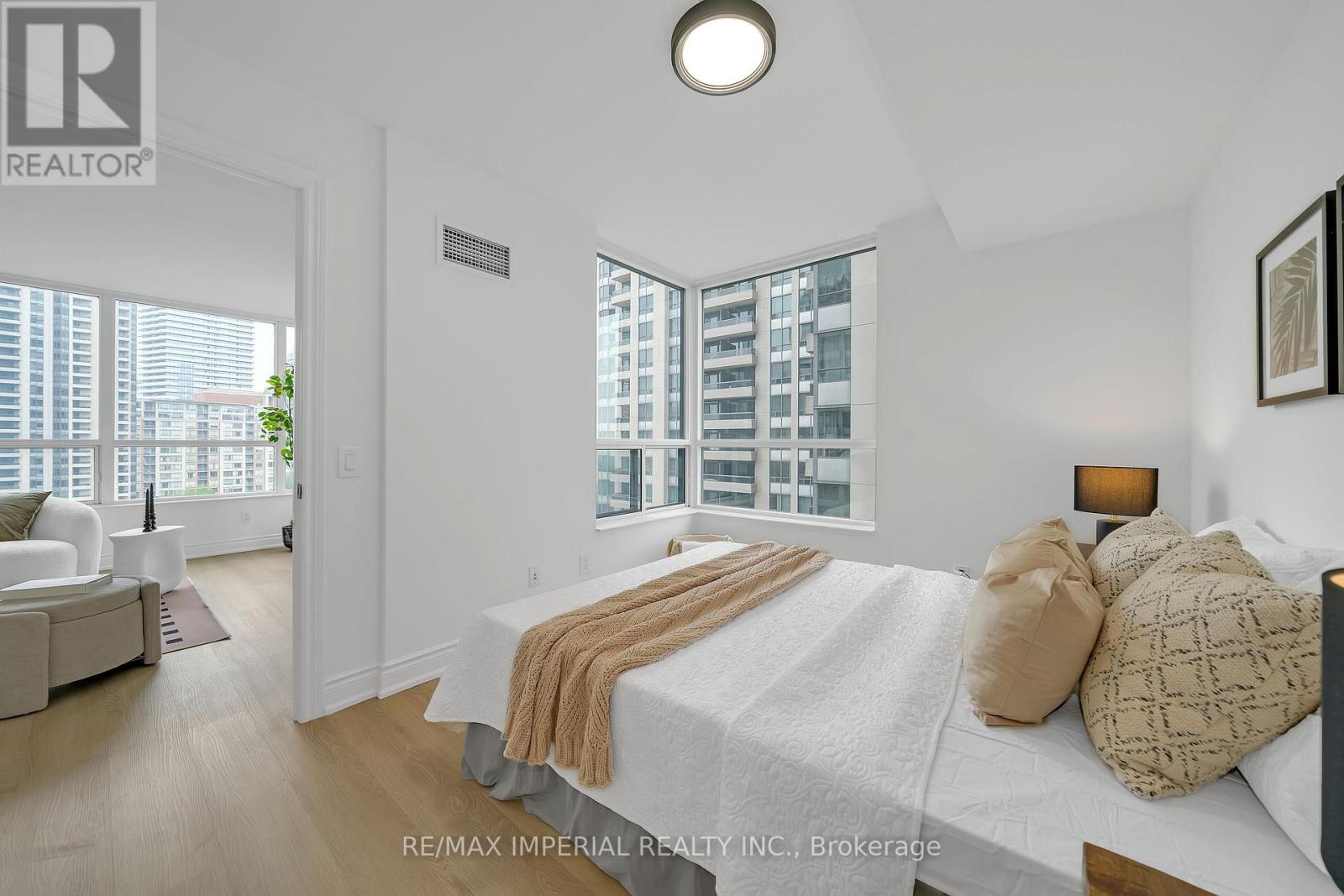 1211 - 5 Northtown Way, Toronto, Ontario  M2N 7A1 - Photo 18 - C12204752