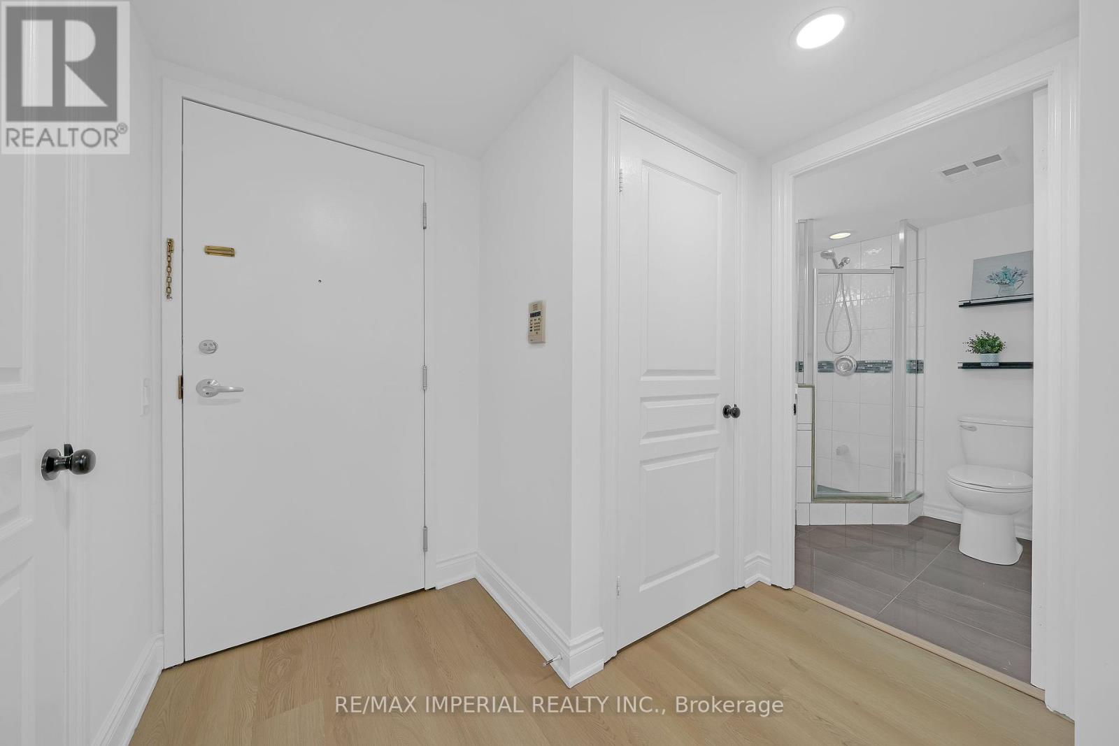 1211 - 5 Northtown Way, Toronto, Ontario  M2N 7A1 - Photo 5 - C12204752