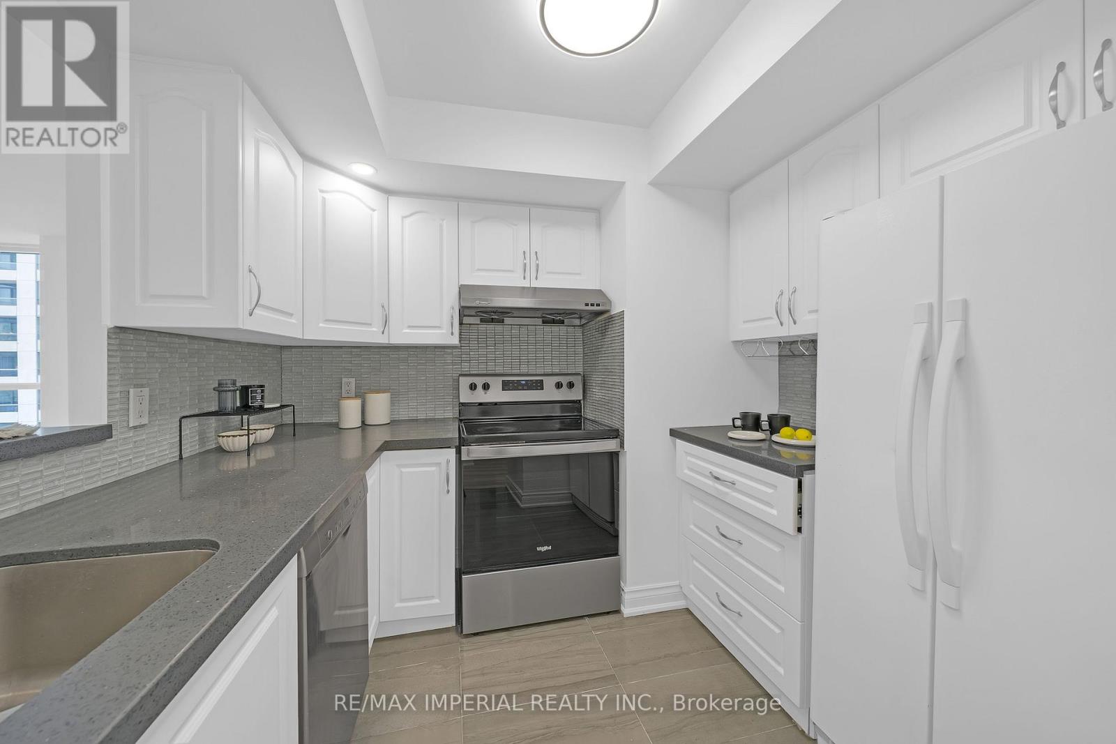 1211 - 5 Northtown Way, Toronto, Ontario  M2N 7A1 - Photo 7 - C12204752
