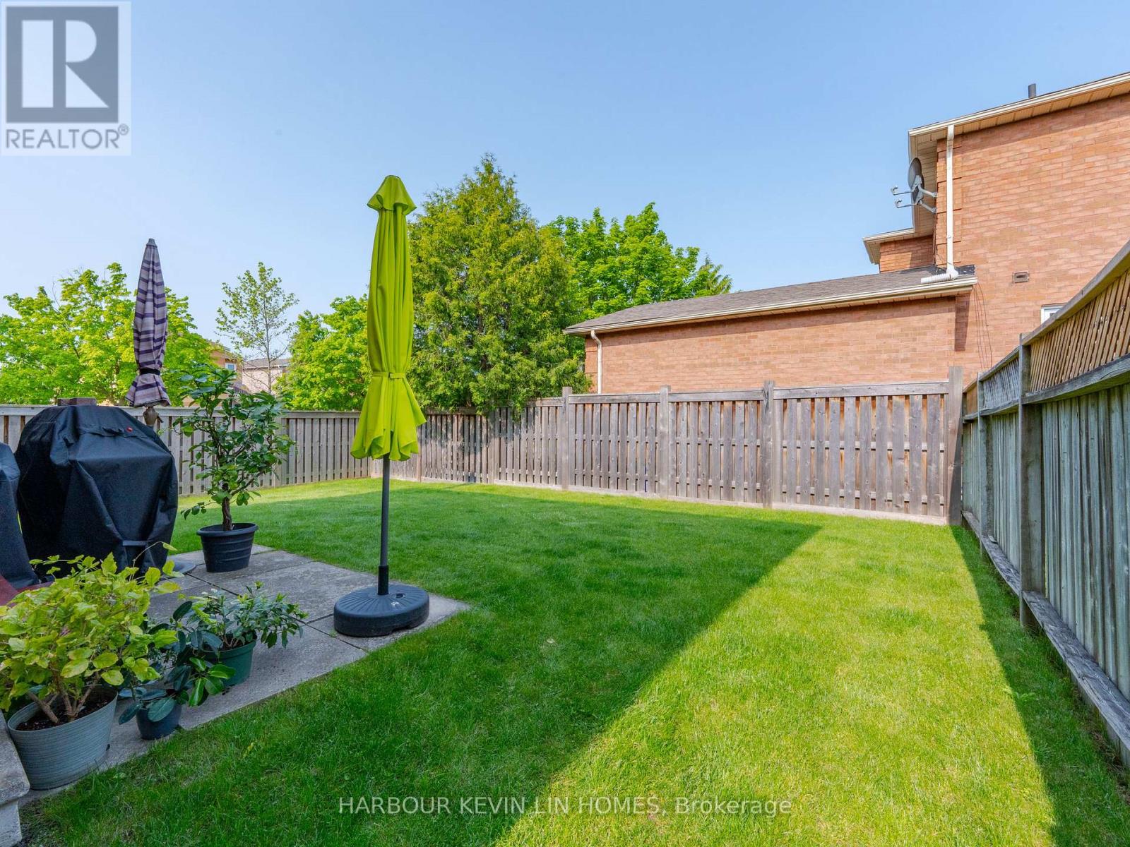 150 Oldhill Street, Richmond Hill, Ontario  L4C 9Z7 - Photo 5 - N12195385