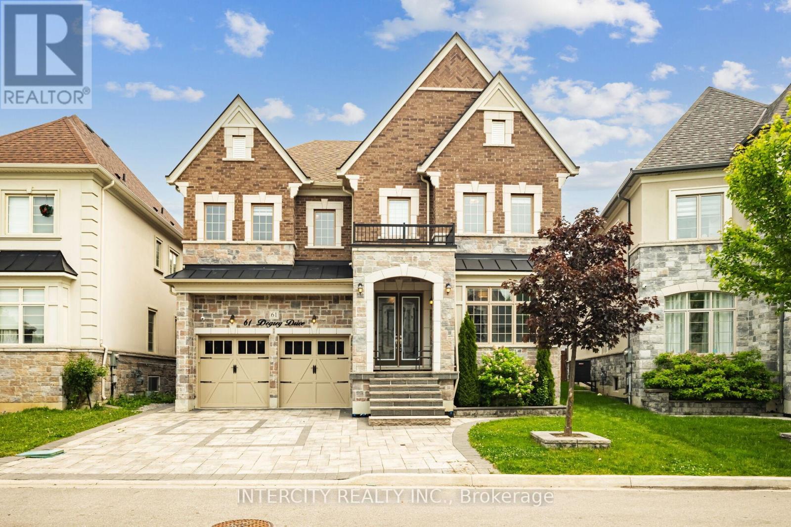 61 DEGREY DRIVE, Brampton, Ontario