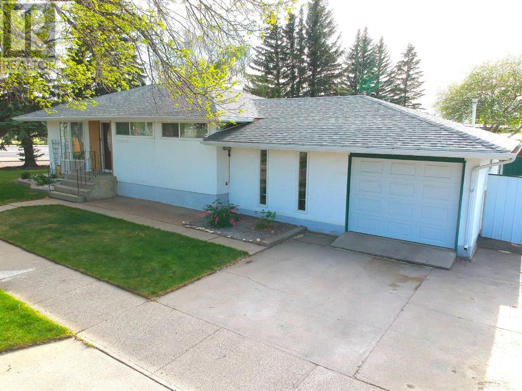 Property at 1132 11 Street S image 1
