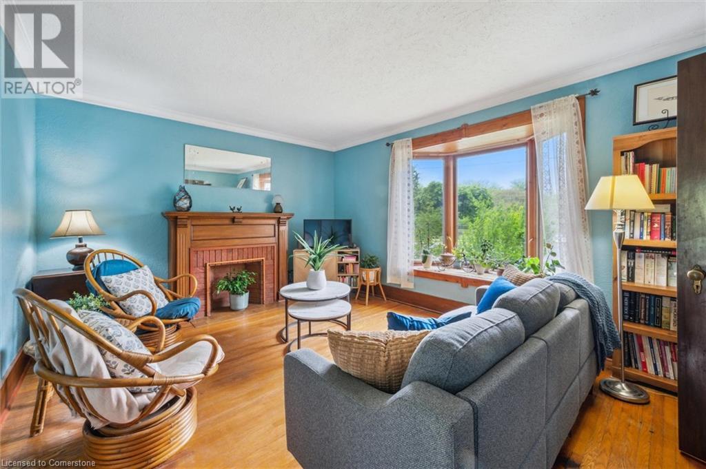208 Stirling Avenue S, Kitchener, Ontario  N2G 3N9 - Photo 5 - 40734111