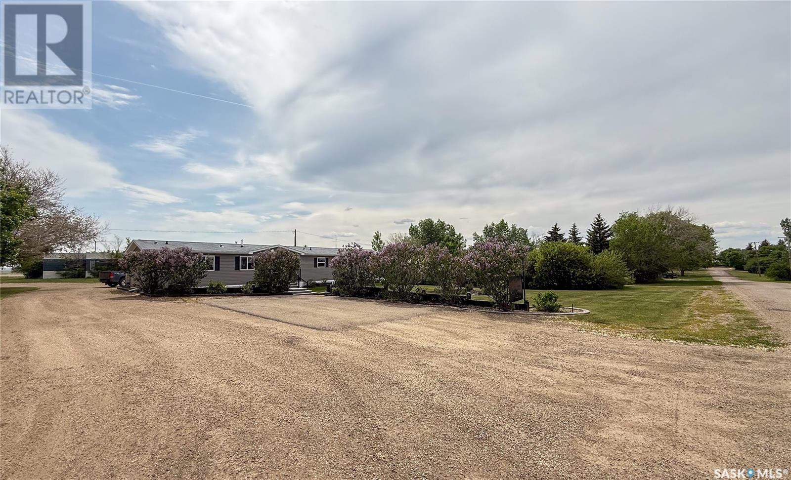 306 2nd Avenue W, Climax, Saskatchewan  S0N 0A7 - Photo 2 - SK003794