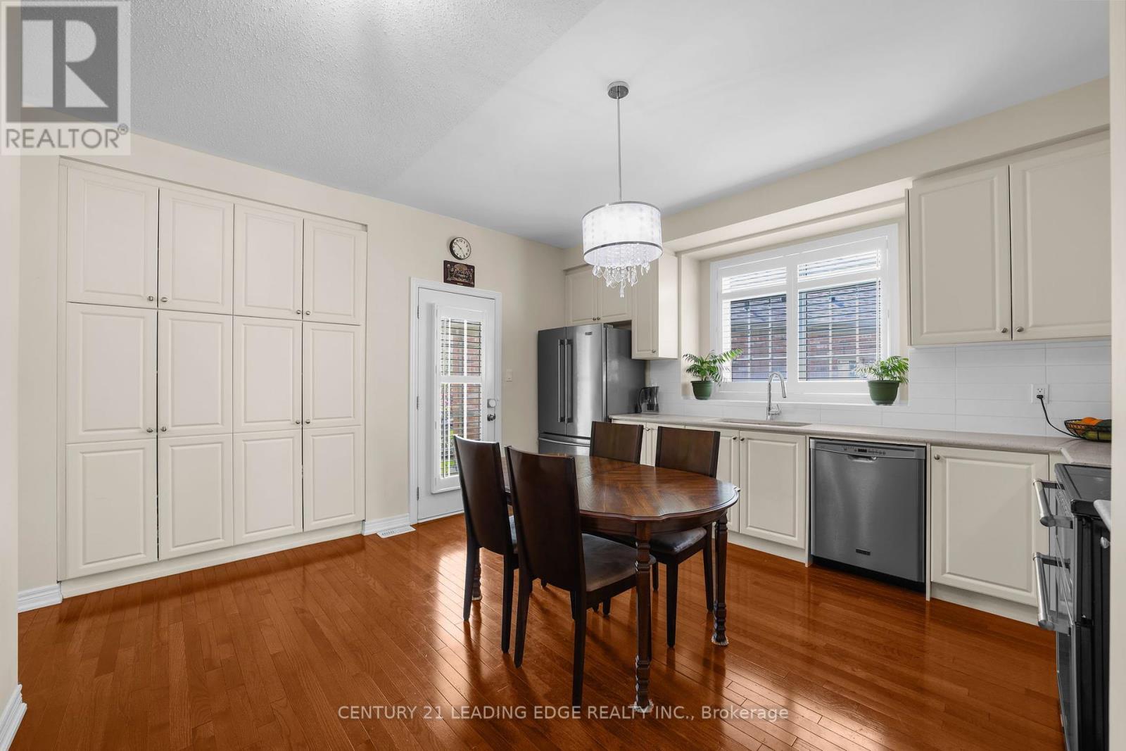 35 Lobelia Street, Brampton, Ontario  L6R 3Z6 - Photo 14 - W12204729