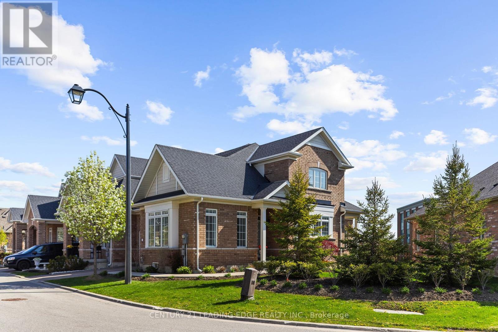 35 Lobelia Street, Brampton, Ontario  L6R 3Z6 - Photo 3 - W12204729