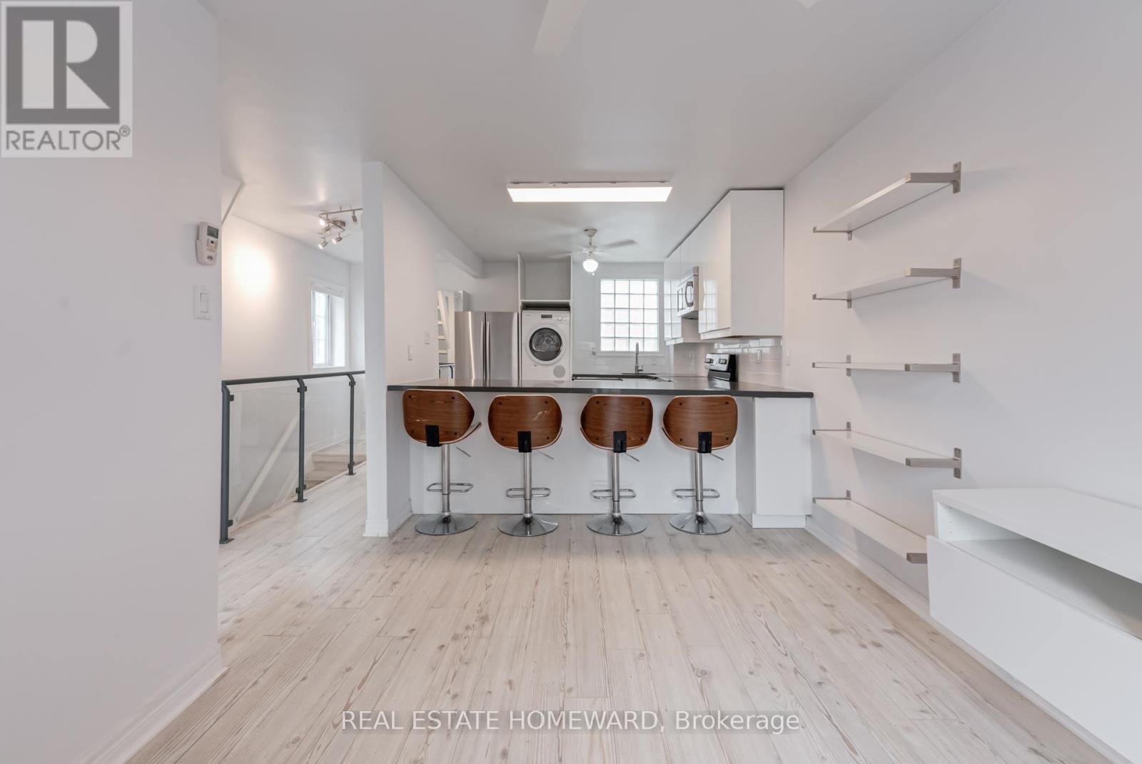 Upper - 559 Delaware Avenue N, Toronto, Ontario  M6H 2V3 - Photo 10 - C12149528