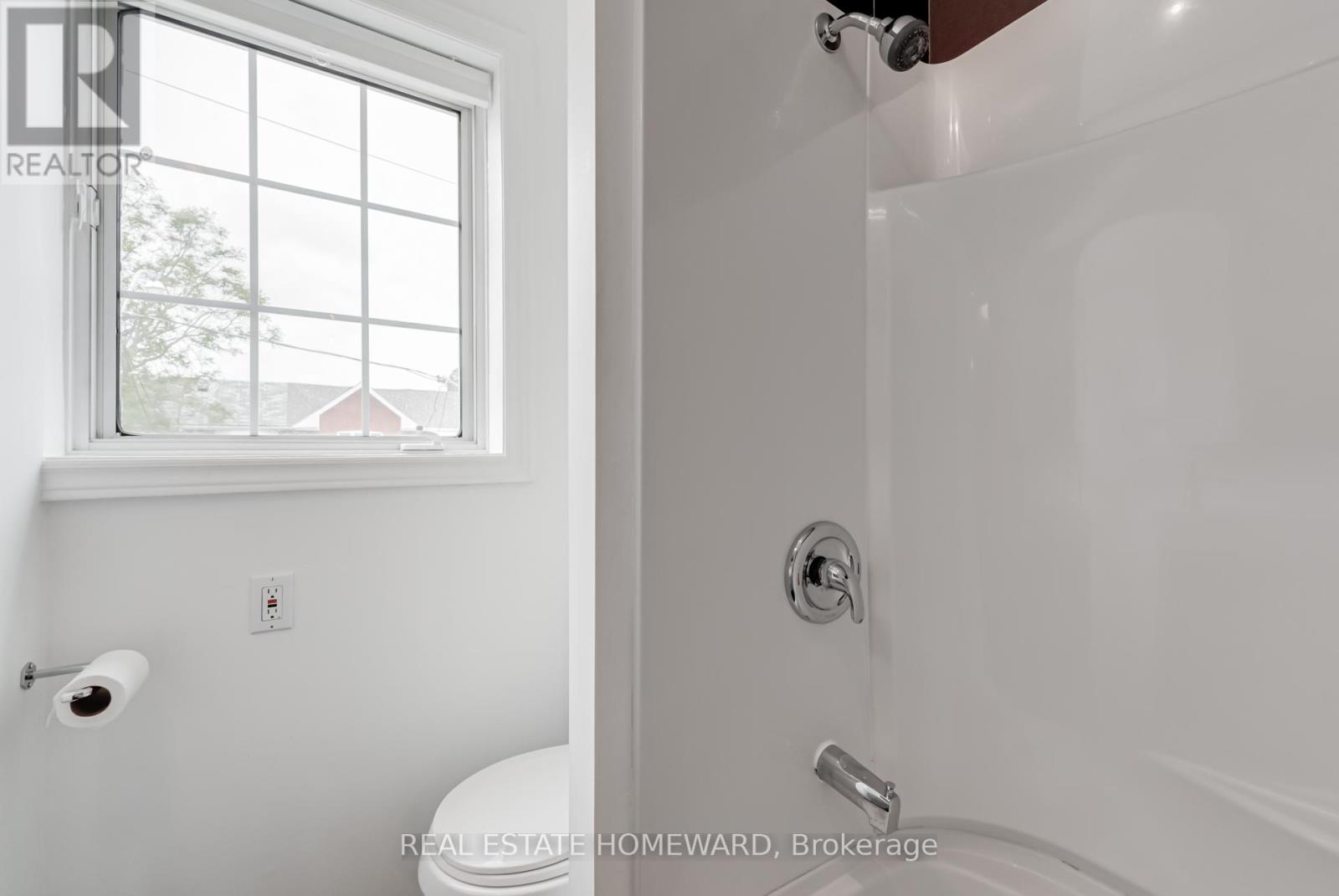 Upper - 559 Delaware Avenue N, Toronto, Ontario  M6H 2V3 - Photo 18 - C12149528