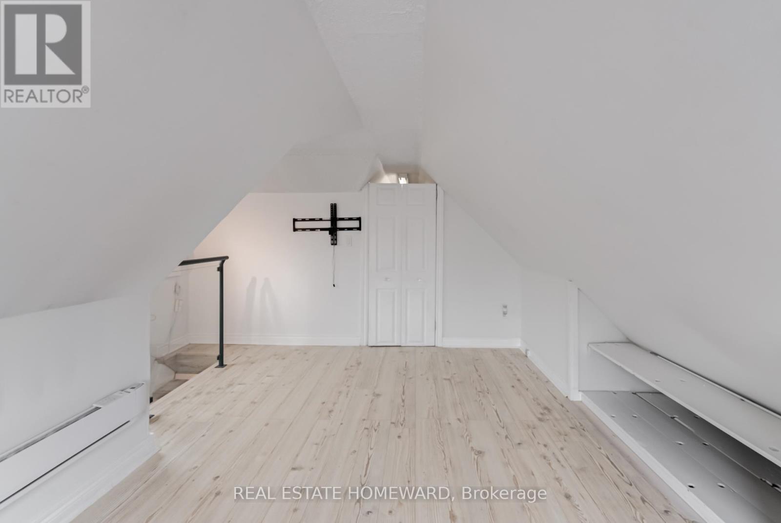 Upper - 559 Delaware Avenue N, Toronto, Ontario  M6H 2V3 - Photo 22 - C12149528