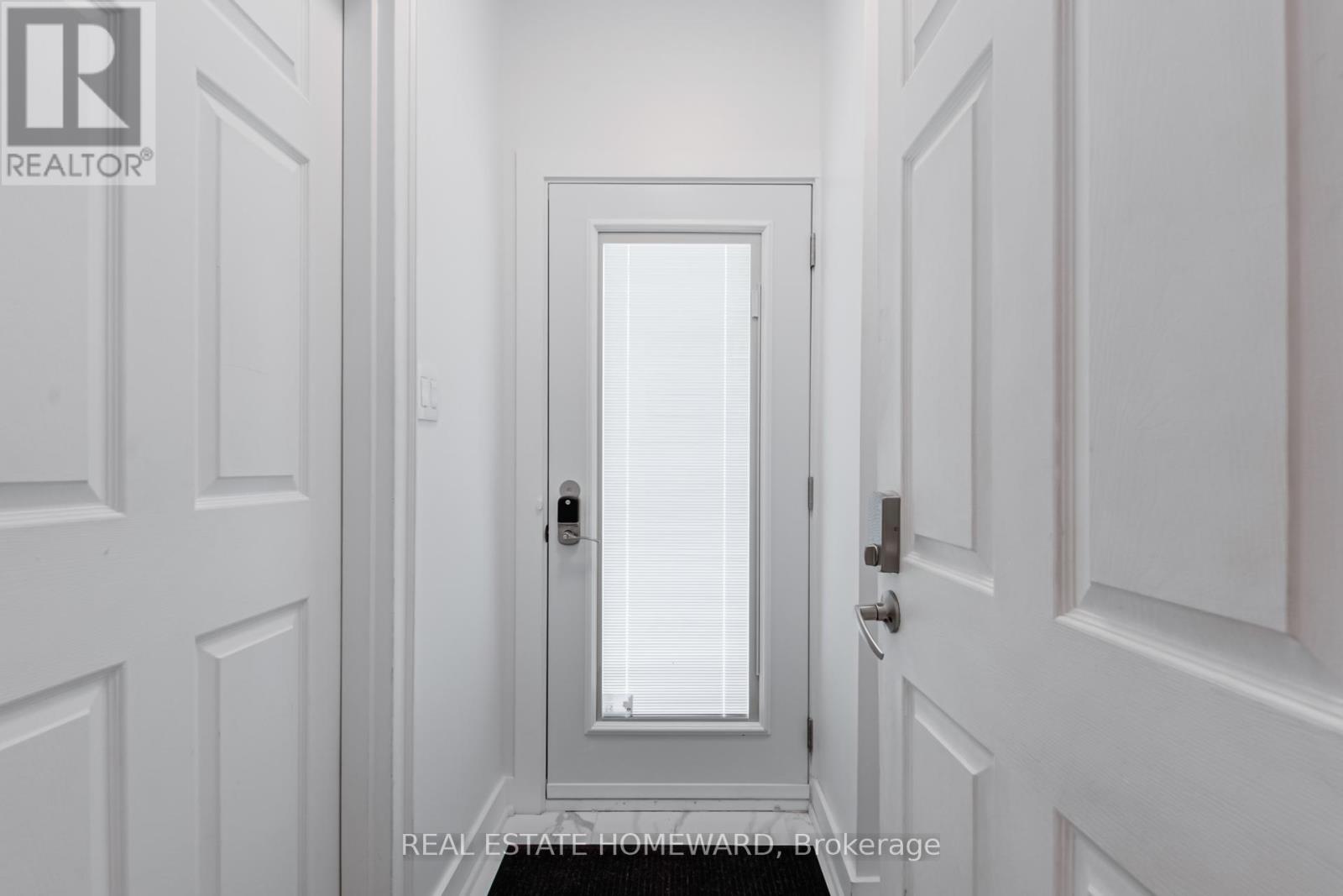 Upper - 559 Delaware Avenue N, Toronto, Ontario  M6H 2V3 - Photo 5 - C12149528