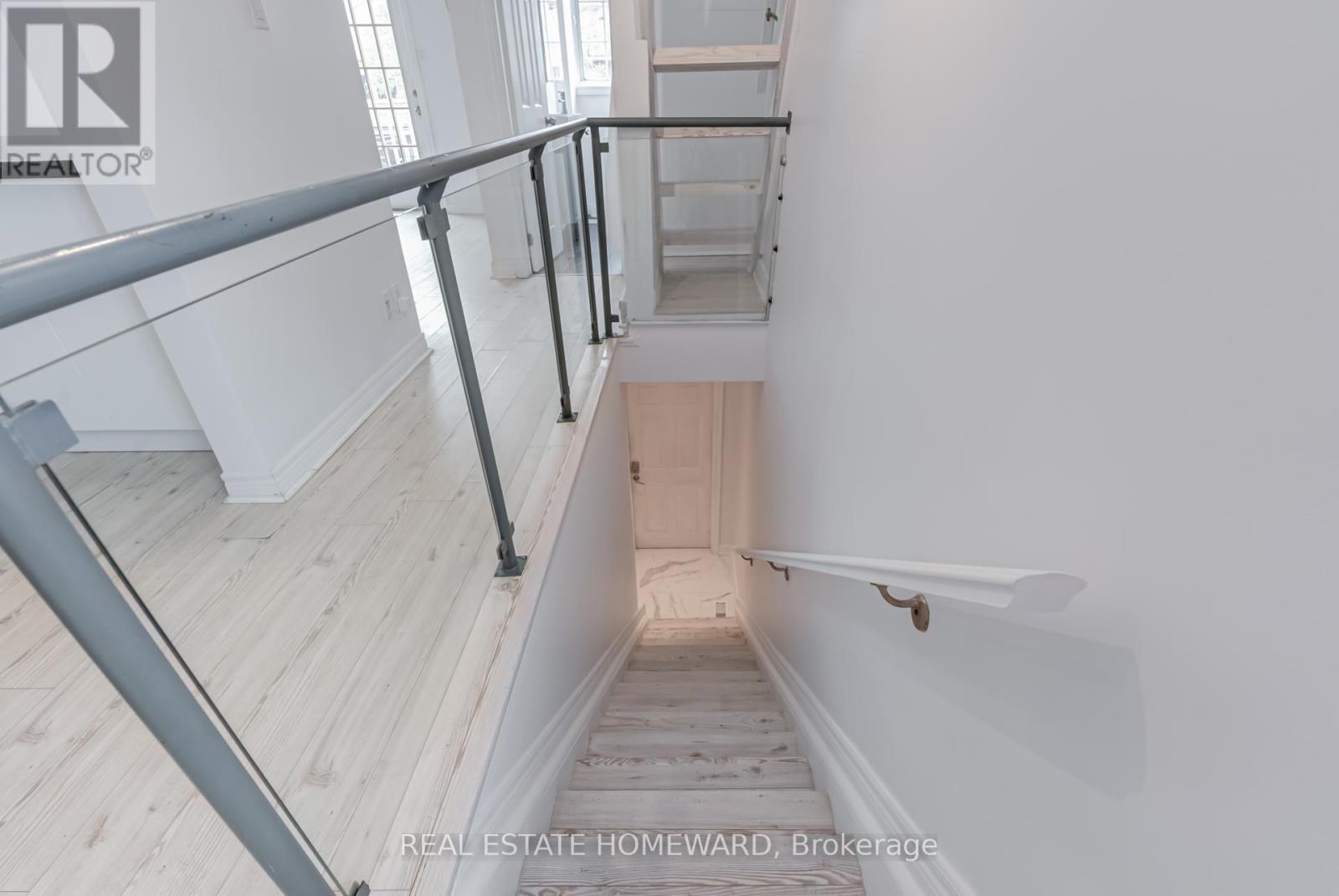 Upper - 559 Delaware Avenue N, Toronto, Ontario  M6H 2V3 - Photo 6 - C12149528