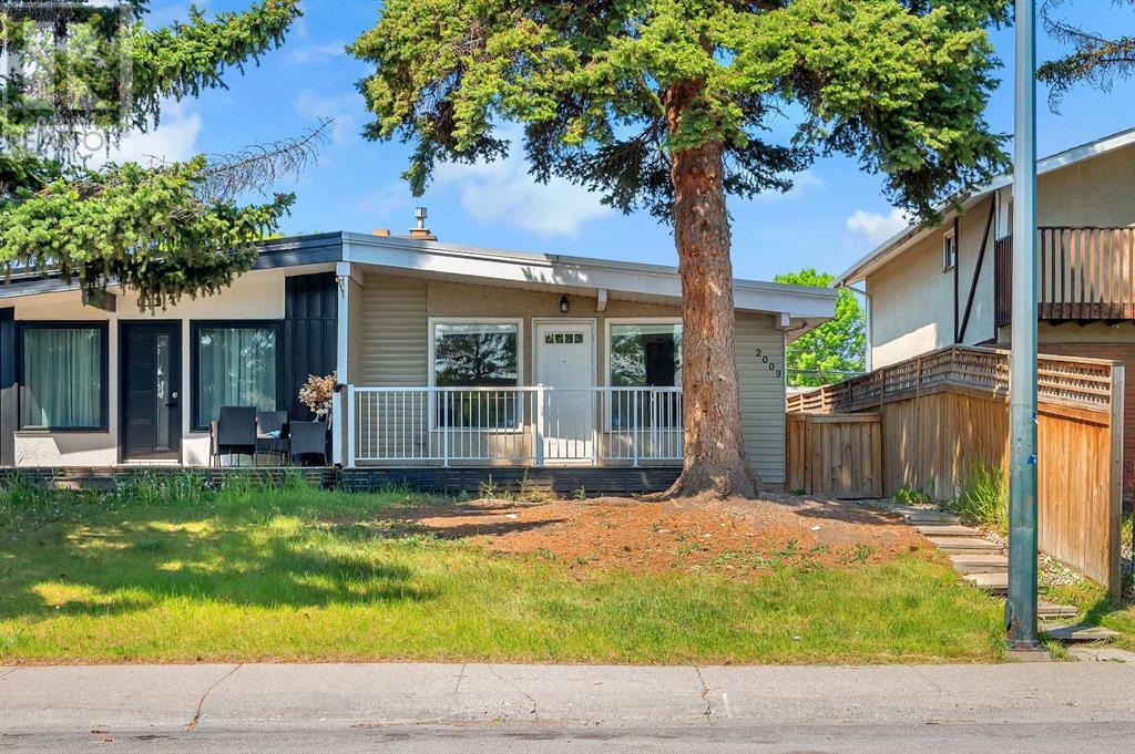 2009 40 Street Se, Calgary, Alberta  T2E 0V2 - Photo 4 - A2227750