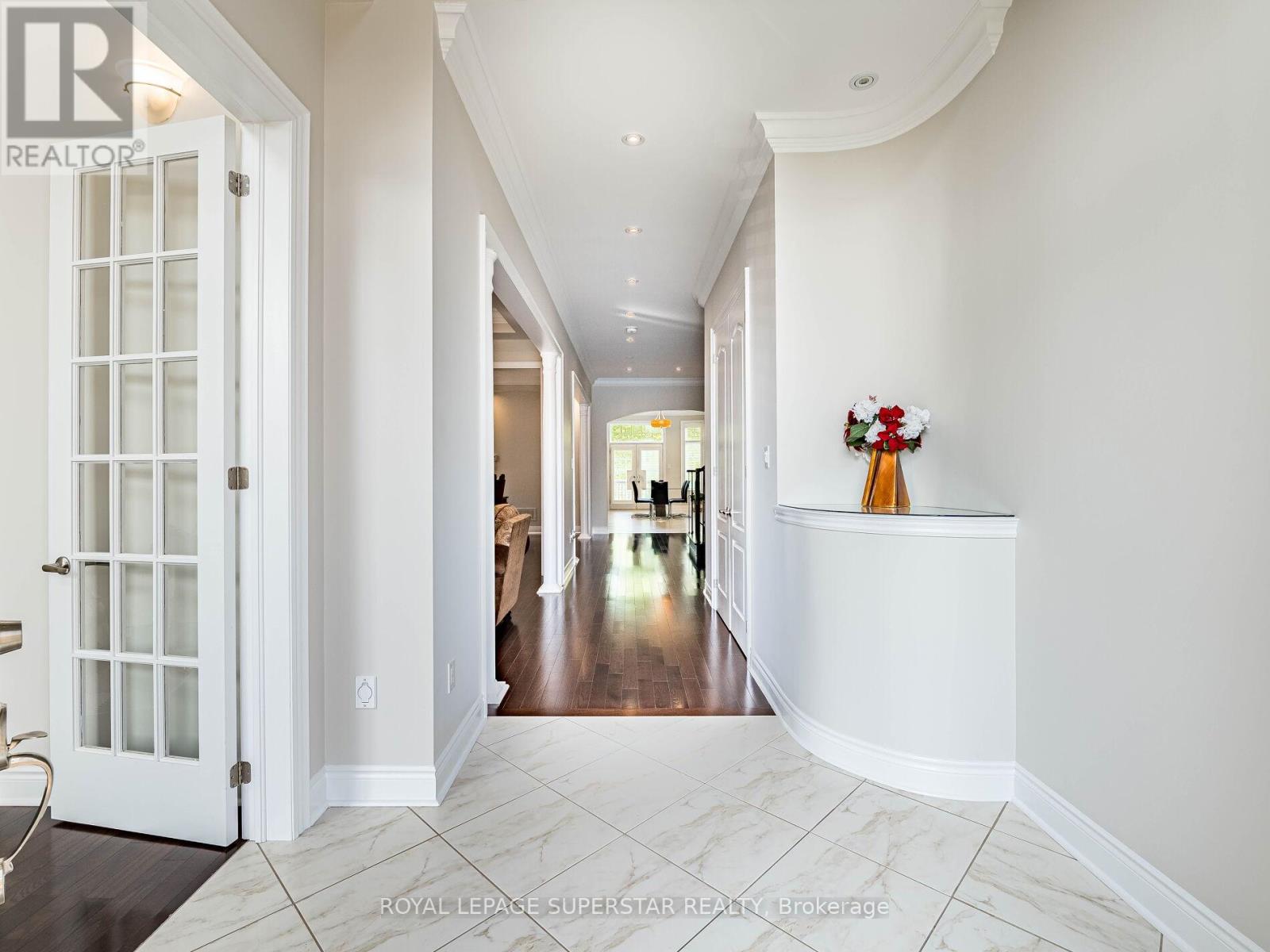 28 Elbern Markell Drive, Brampton, Ontario  L6X 2X5 - Photo 5 - W12200358