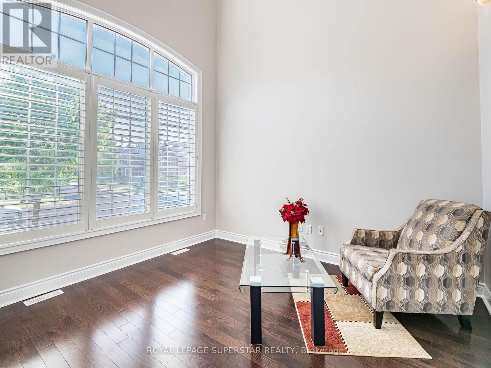 28 Elbern Markell Drive, Brampton, Ontario  L6X 2X5 - Photo 7 - W12200358