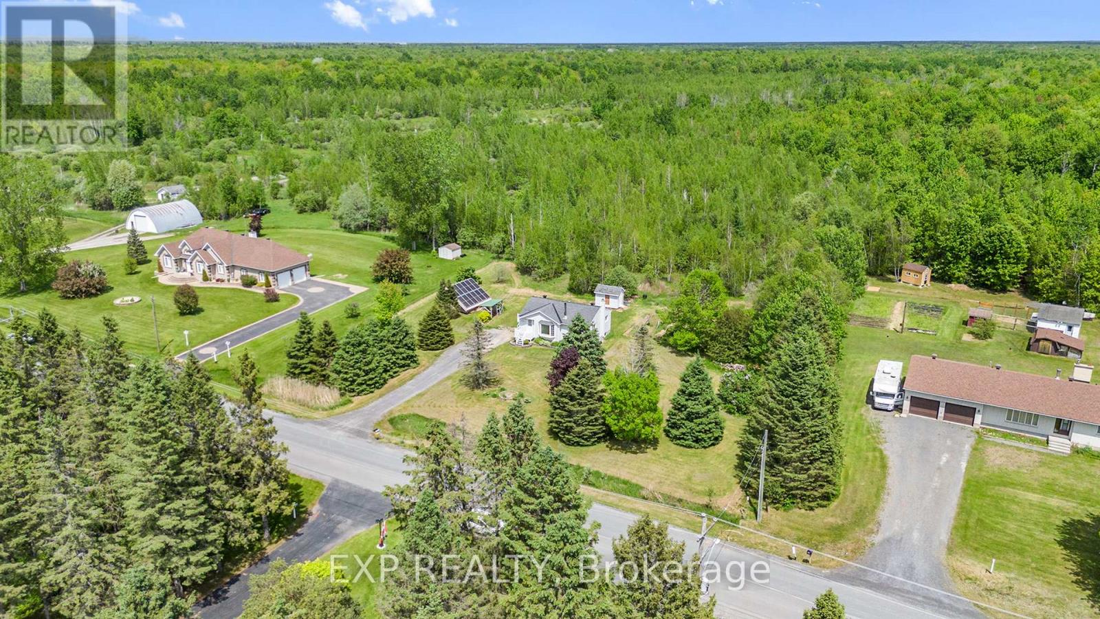 215 St Thomas Road, Russell, Ontario  K0A 3H0 - Photo 29 - X12202249