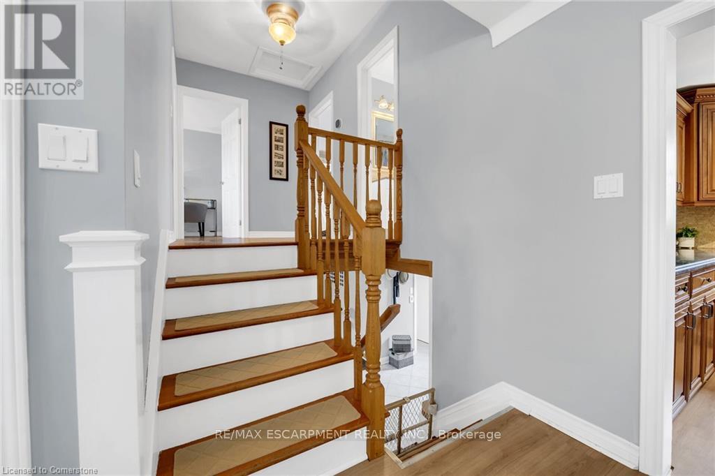 4 Black Friars Road, St. Catharines, Ontario  L2N 2M9 - Photo 16 - X12204751