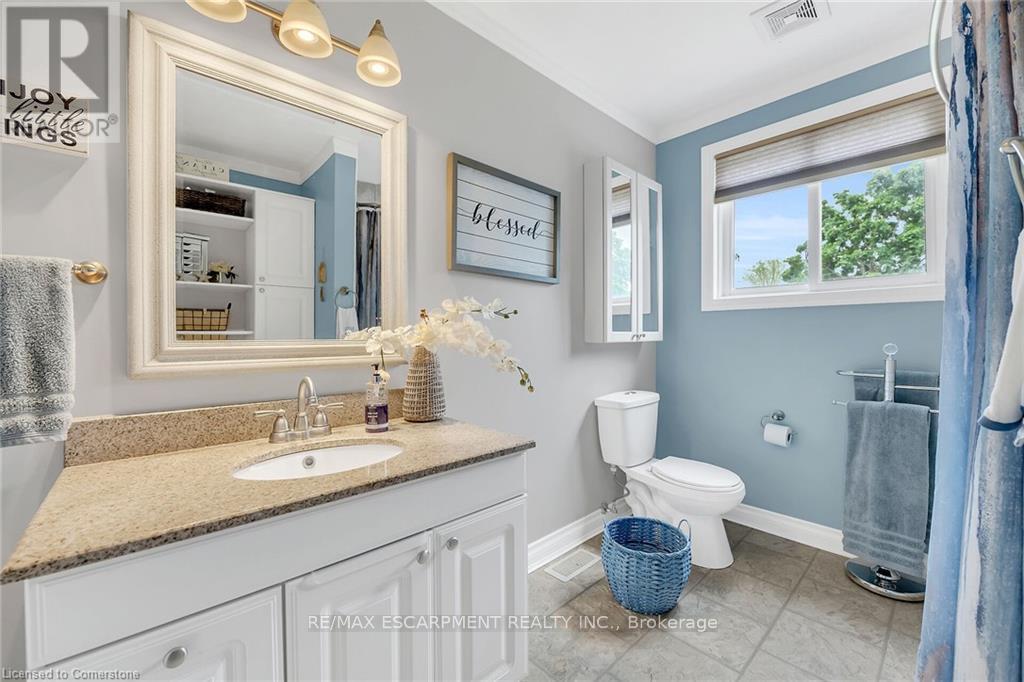 4 Black Friars Road, St. Catharines, Ontario  L2N 2M9 - Photo 19 - X12204751