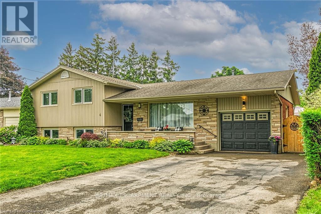 4 Black Friars Road, St. Catharines, Ontario  L2N 2M9 - Photo 2 - X12204751