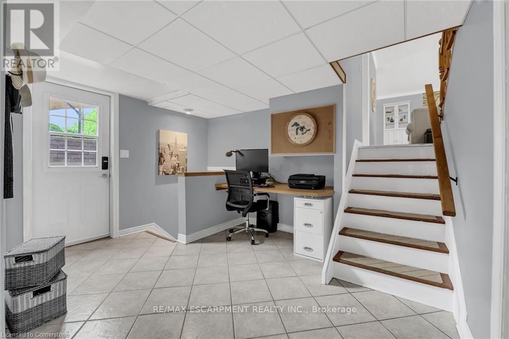 4 Black Friars Road, St. Catharines, Ontario  L2N 2M9 - Photo 23 - X12204751
