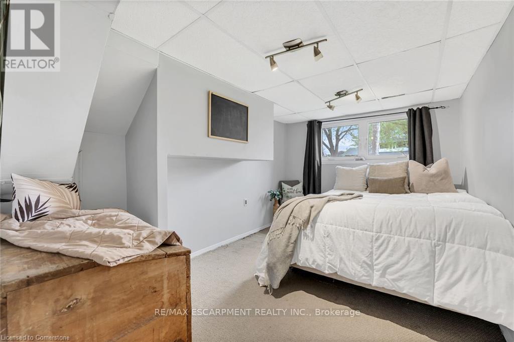 4 Black Friars Road, St. Catharines, Ontario  L2N 2M9 - Photo 29 - X12204751