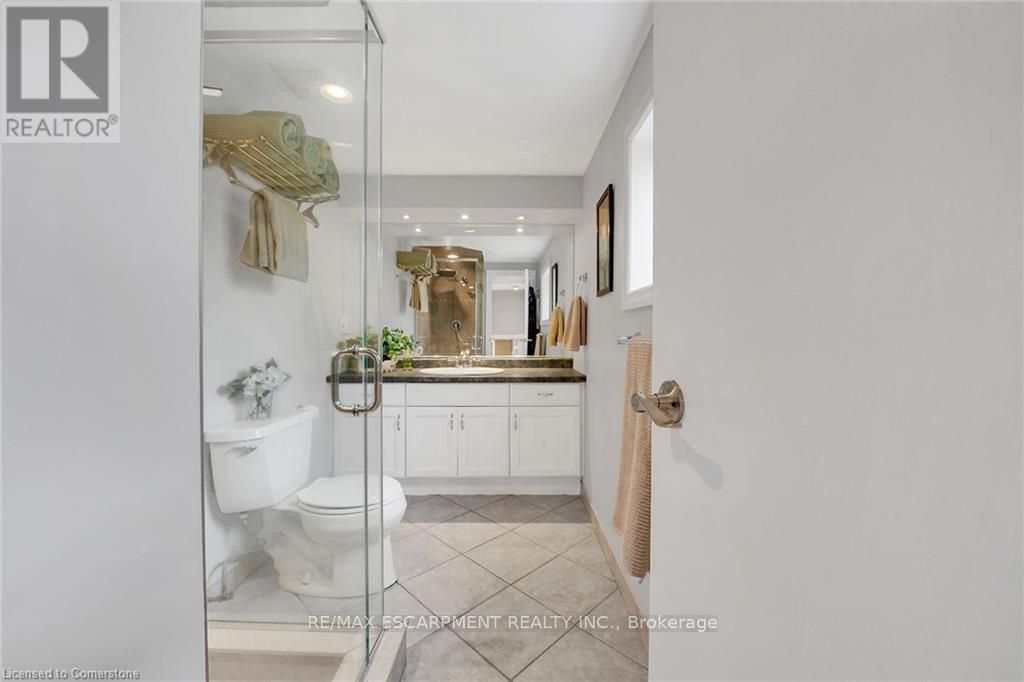4 Black Friars Road, St. Catharines, Ontario  L2N 2M9 - Photo 30 - X12204751