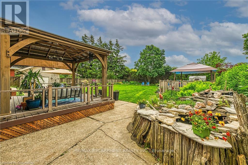 4 Black Friars Road, St. Catharines, Ontario  L2N 2M9 - Photo 36 - X12204751