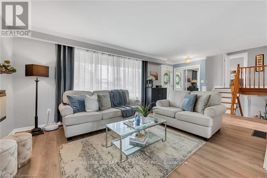 4 Black Friars Road, St. Catharines, Ontario  L2N 2M9 - Photo 7 - X12204751